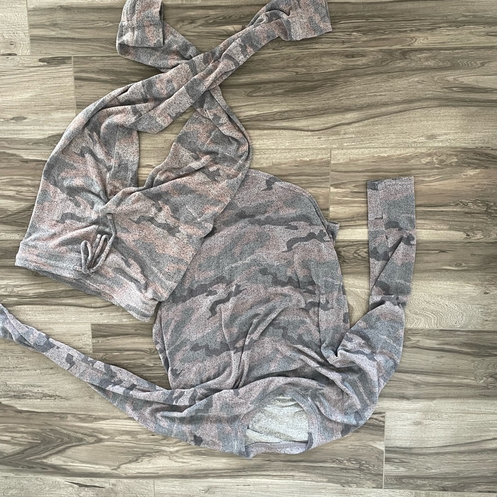 Camo leggings and top